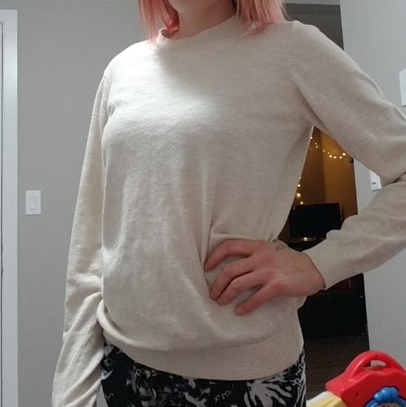 Nwot bench sweater - Picture 5 of 8